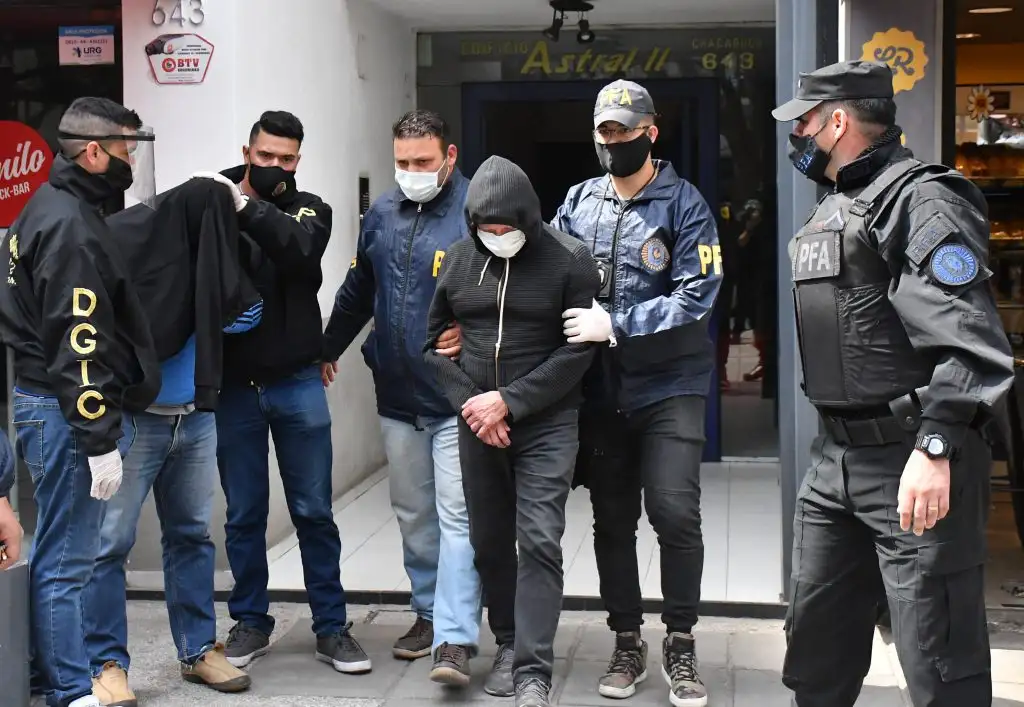 Profesor detenido por cobrarle a los estudiantes para aprobar