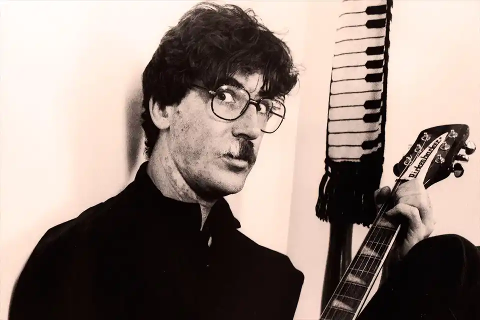 SAN CAYETANO: Muestra en homenaje a Charly García