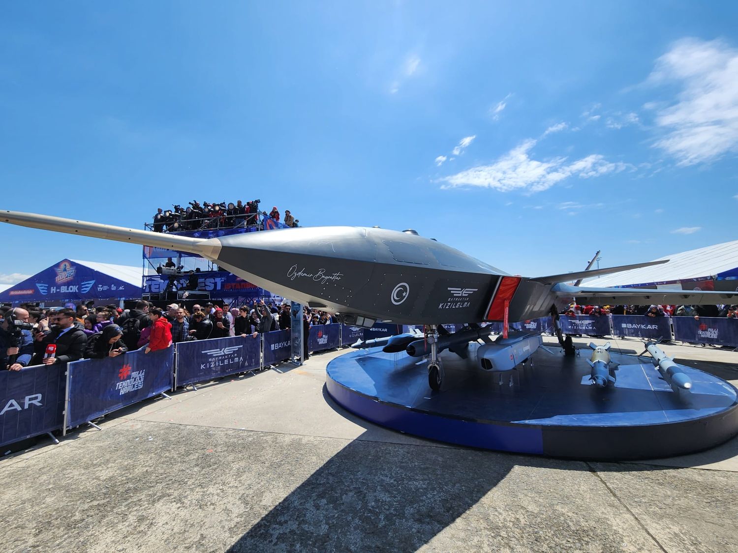 En el Teknofest 2023, Turquía presentó sus nuevos drones de combate