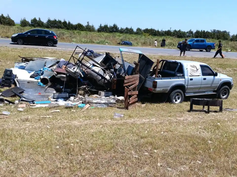 Intervino el Cuartel de Bomberos Camet para asistir a las víctimas que no resultaron heridas.