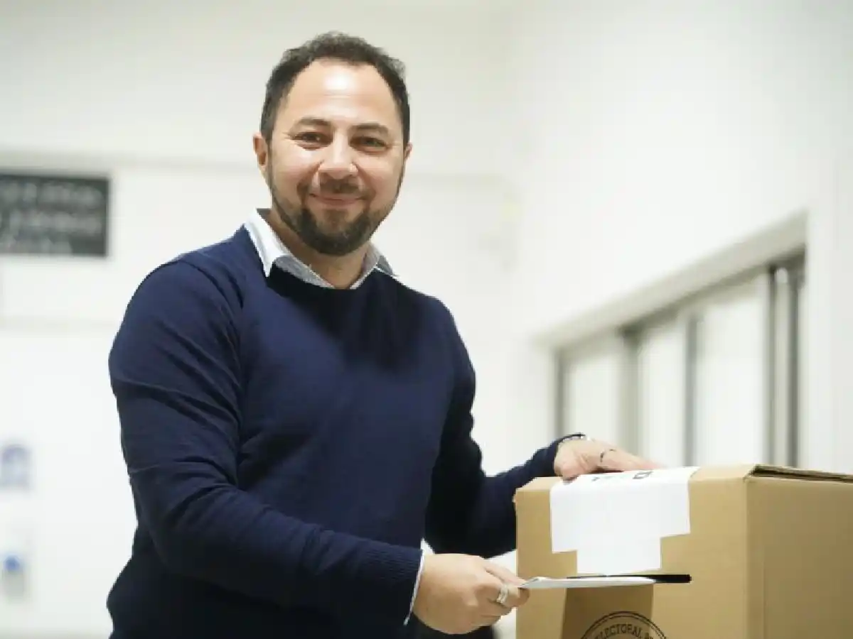 Romero emitió su voto: “Vamos a hacer una muy buena elección”