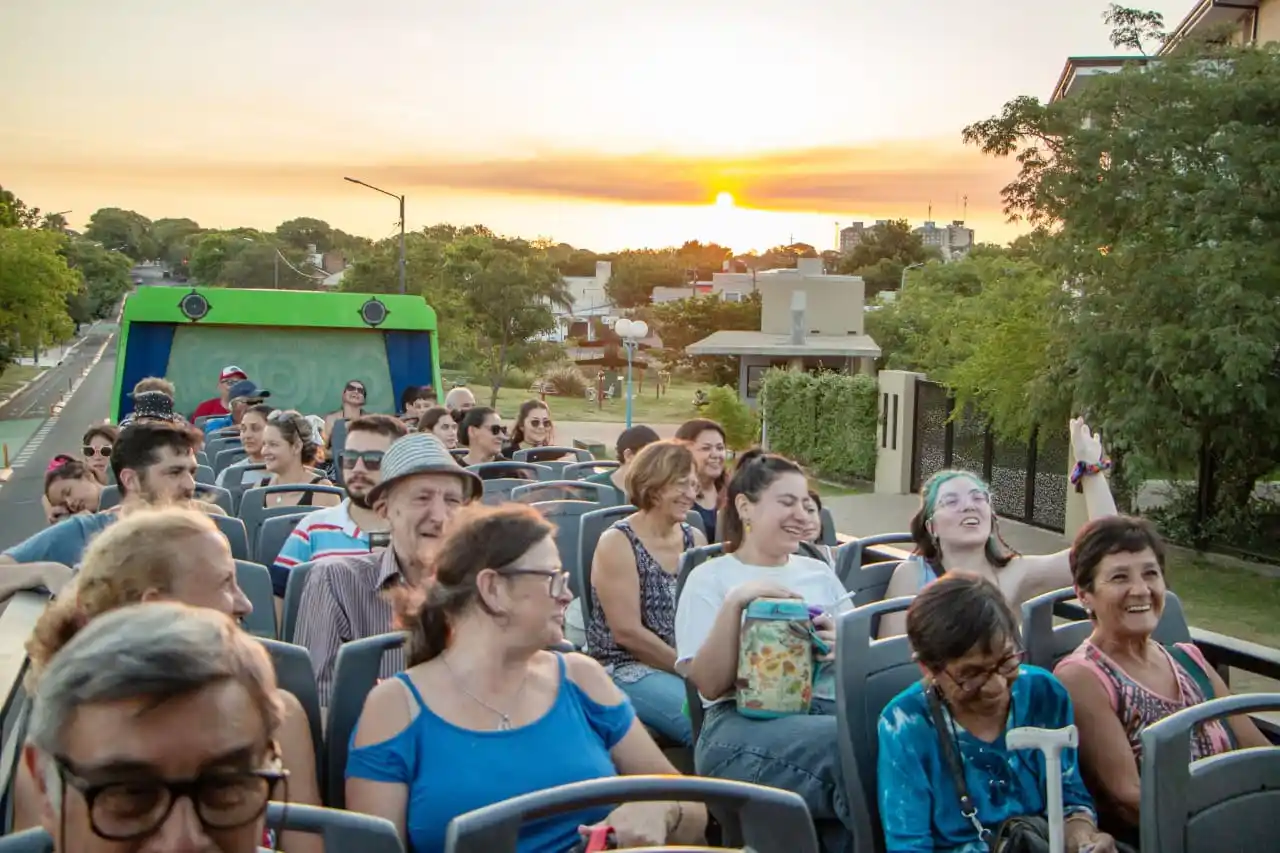 El Bus Turístico suma recorridos y apuesta por un desarrollo sostenible