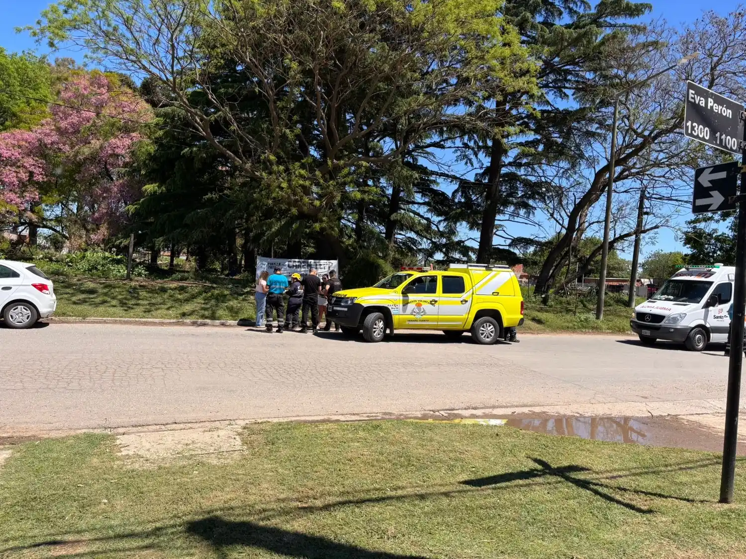 Servicios de emergencia trabajaron en el lugar.