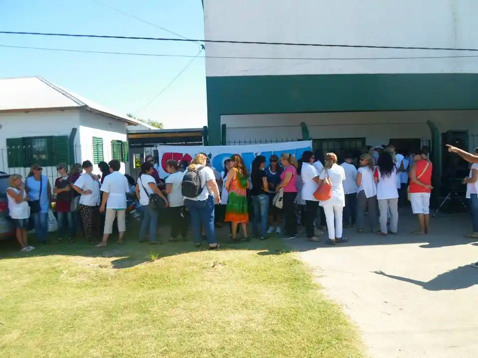 El Gobierno ofreció un 30,52% escalonado y los docentes lo declararon “insuficiente”