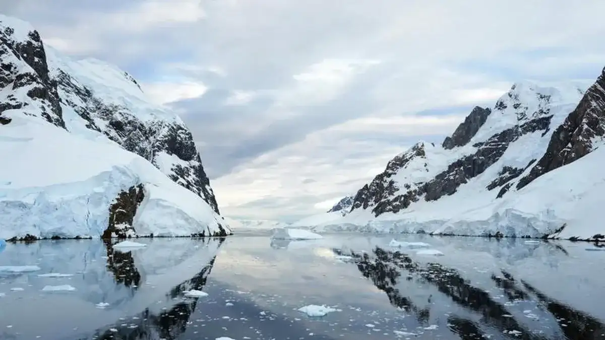La Península Antártica acumula mercurio al doble de la tasa global y el calentamiento aceleró su liberación hacia el océano según un estudio internacional