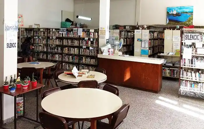Casi 16.000 libros y mucho esfuerzo para poder continuar