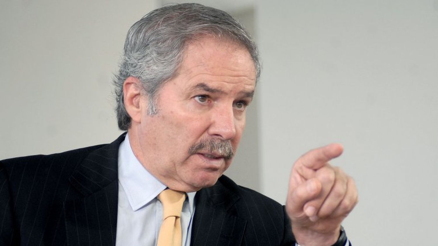 Solá: Gobierno de Scioli "fue pésimo" y el de Vidal "tiene buenas intenciones pero los logros no aparecen"
