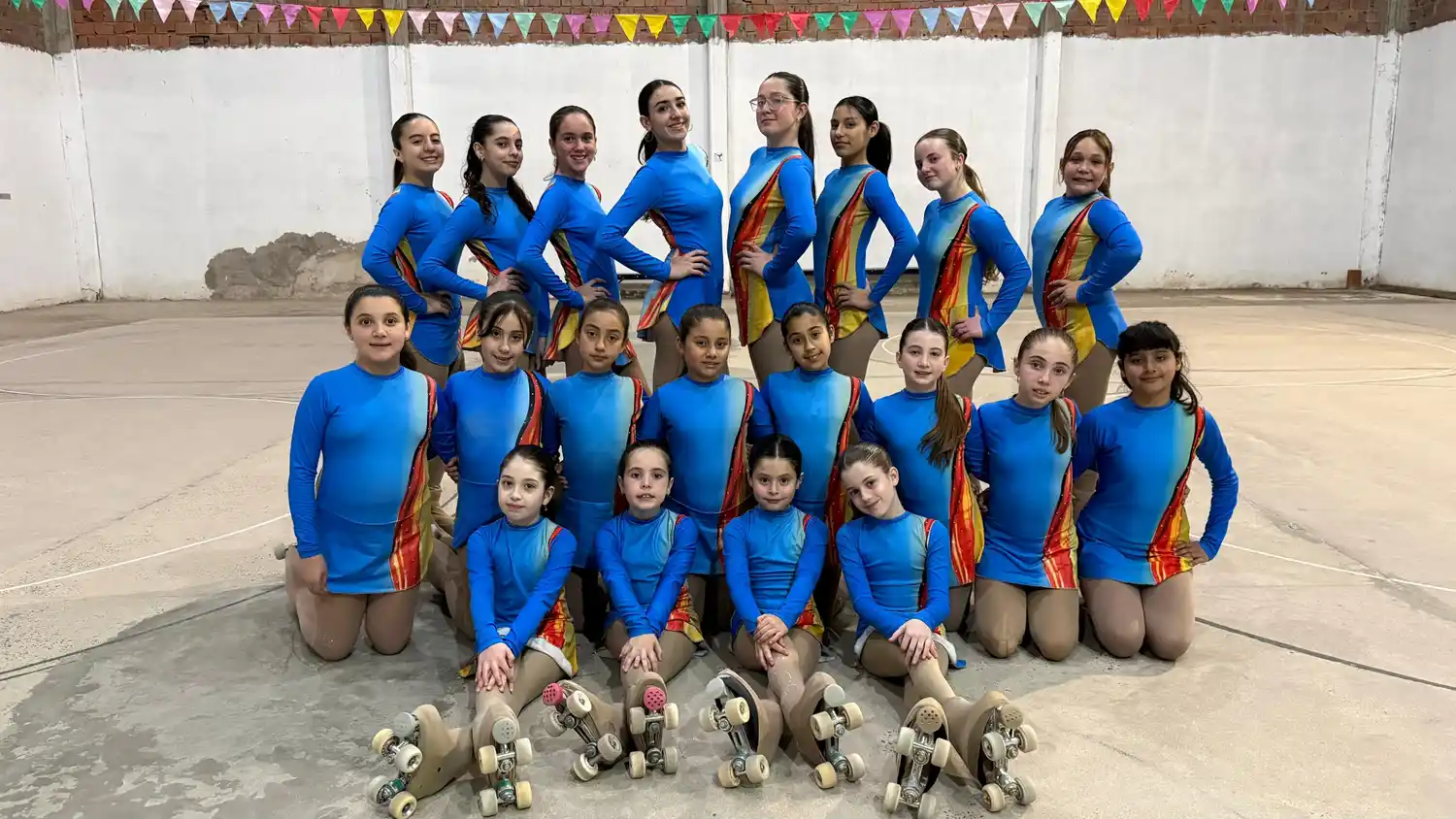 Club Colegiales lleva a 20 Patinadoras
