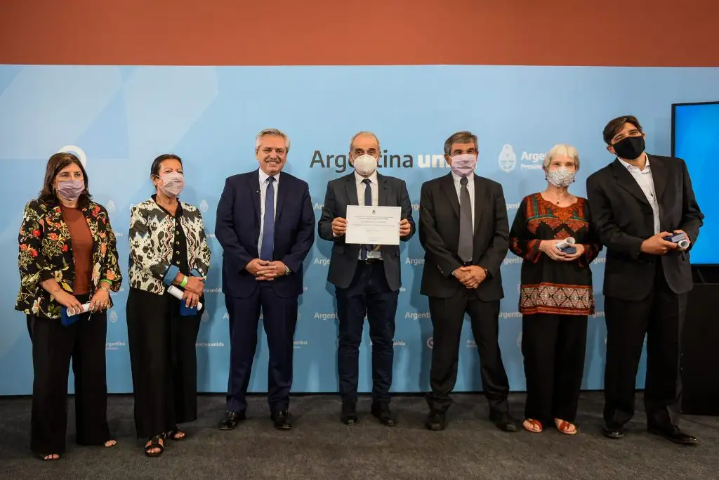 El Presidente destacó la calidad de los científicos, que es “la envidia del mundo”