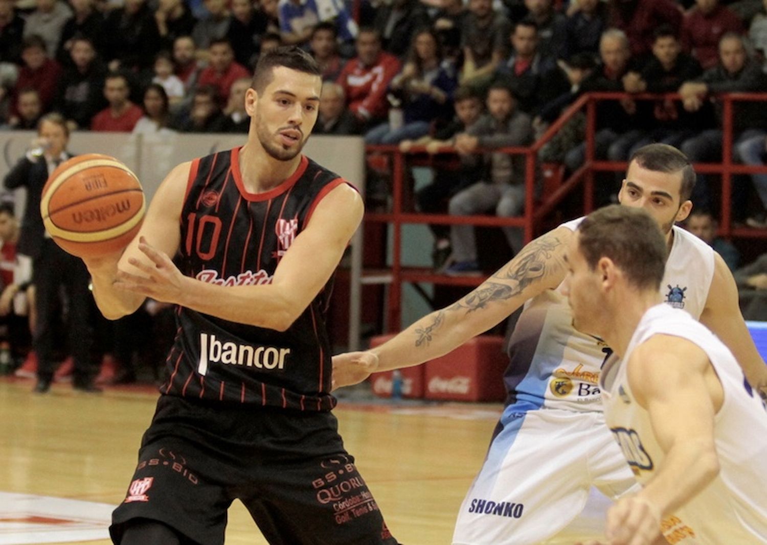 Instituto pasó a semis