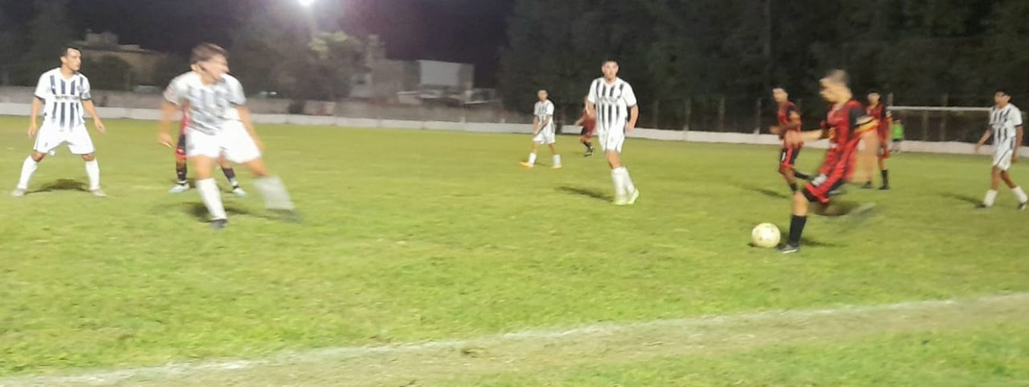 Mientras Quilmes le ganó a La Academia 2-1, en el clásico local, Sociedad Sportiva superó por 1-0 a Gualeguay Central con gol de Juan Ferrando Garibotti.