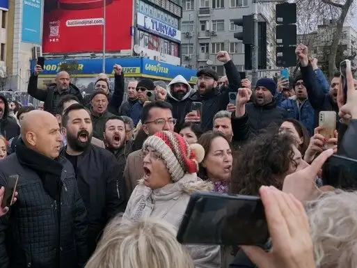 Protestas en Estambul contra la detención del principal rival de Erdogan
