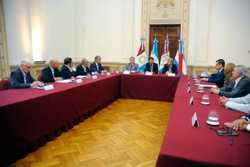 El reclamo por las retenciones se coló en el primer encuentro entre dialoguistas y Casa Rosada por extraordinarias