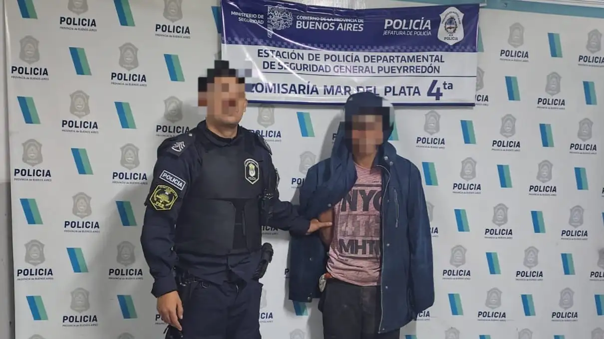 Aprehendieron a un hombre cuando intentaba robar en un auto