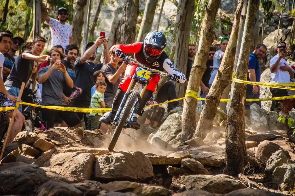 Los riders se lucieron en el cerro De la Cruz