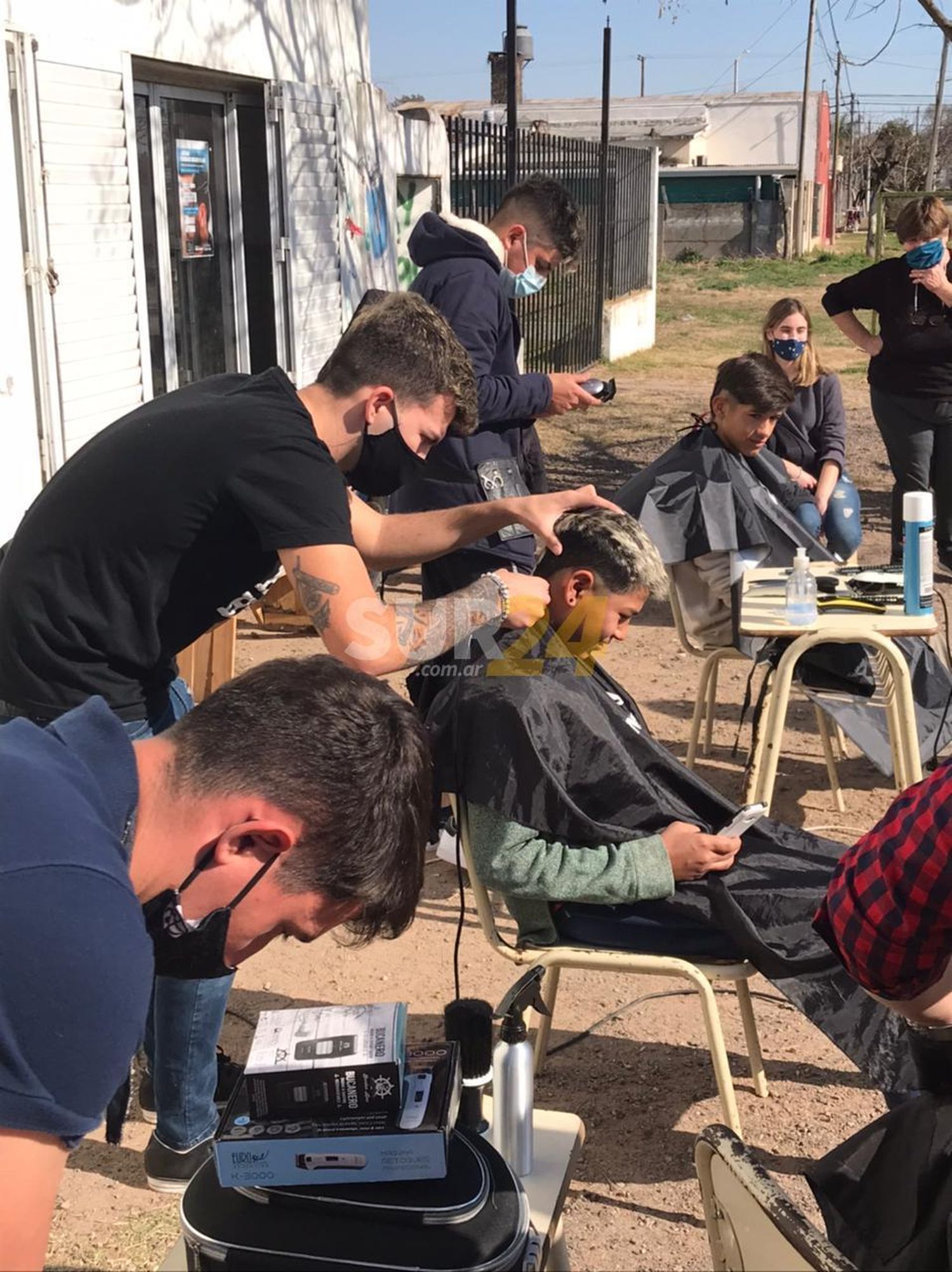 El programa “Tijeras Solidarias” llegó al barrio Villa Casey 