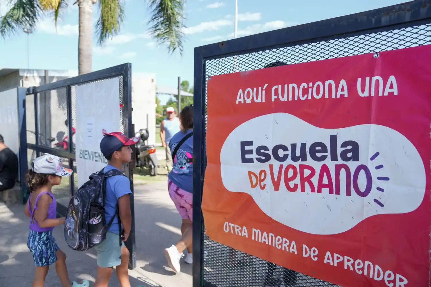 Pullaro encabezó la apertura de la Escuela de Verano en Roldán