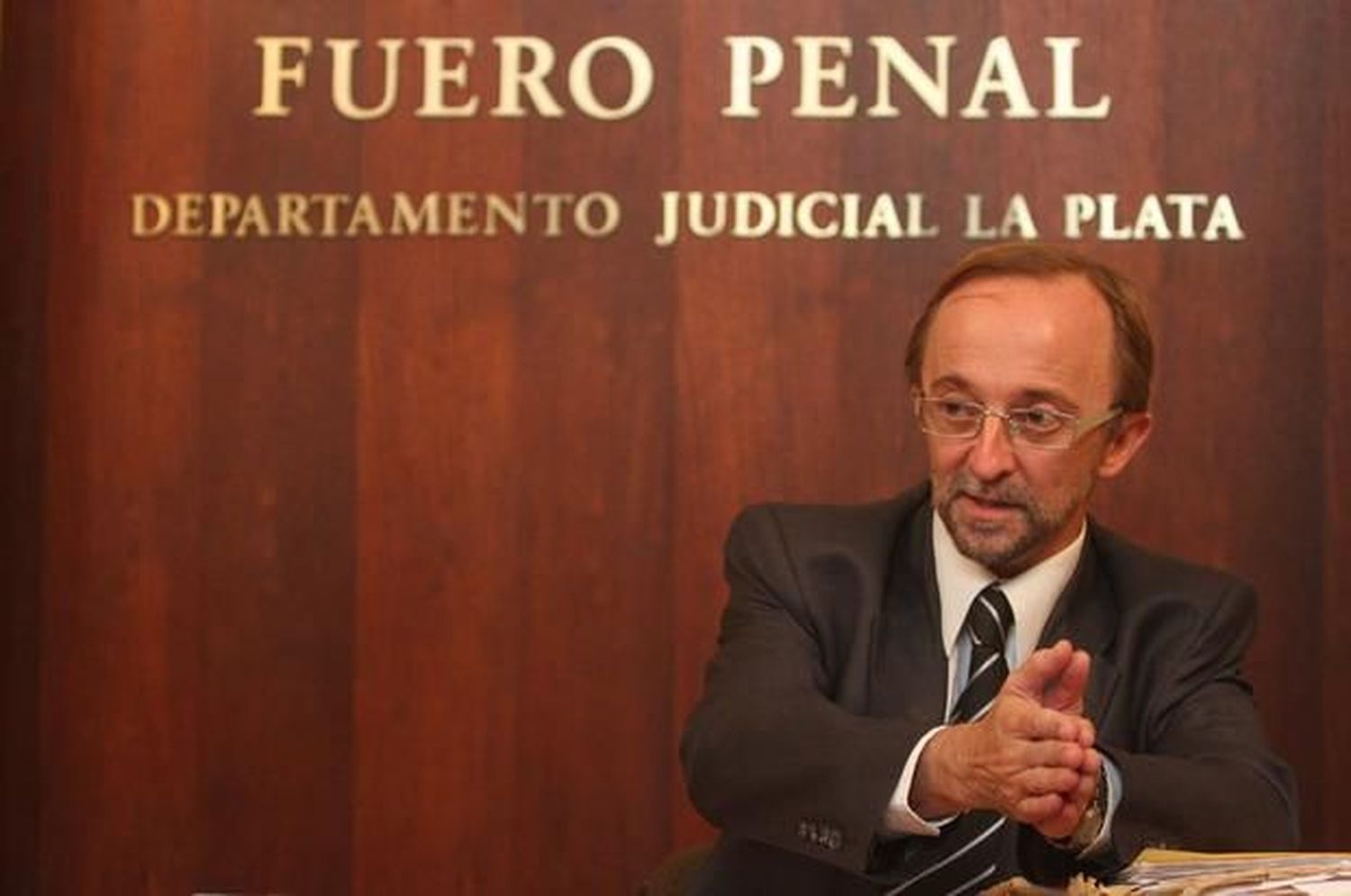 Apareció atado y golpeado el fiscal amenazado que investiga a la Policía