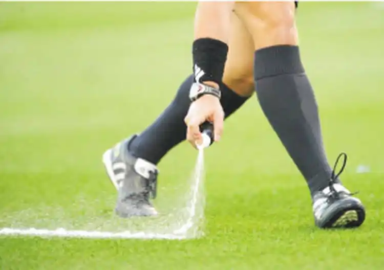 Italia: suspendieron cuatro partidos por un nuevo brote de COVID-19