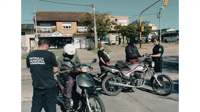 Desde la comuna indicaron que este tipo de acciones forman parte de una política sostenida para fortalecer la seguridad urbana, garantizar el cumplimiento de las normas de tránsito.
