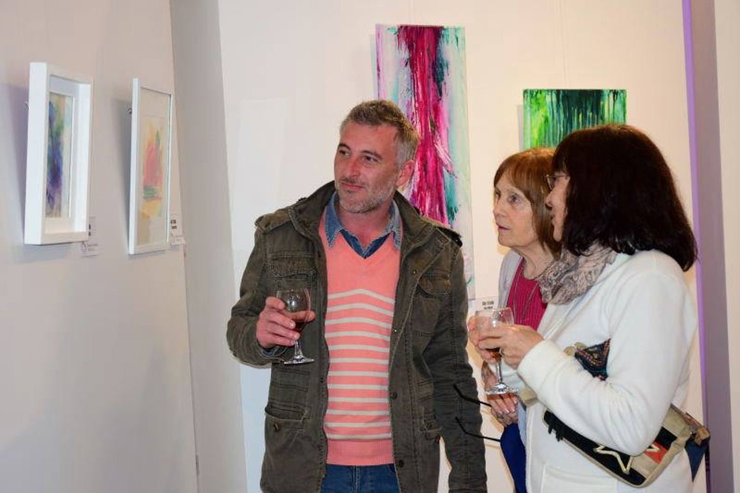 SAN CAYETANO: Inauguraron exposición de Graciela Jam