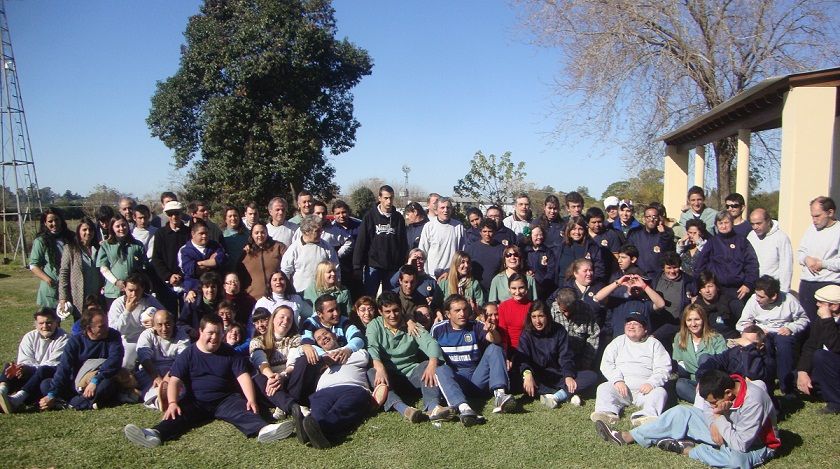 Emanuel festejó sus 32 años de servicio atravesando un duro momento económico  