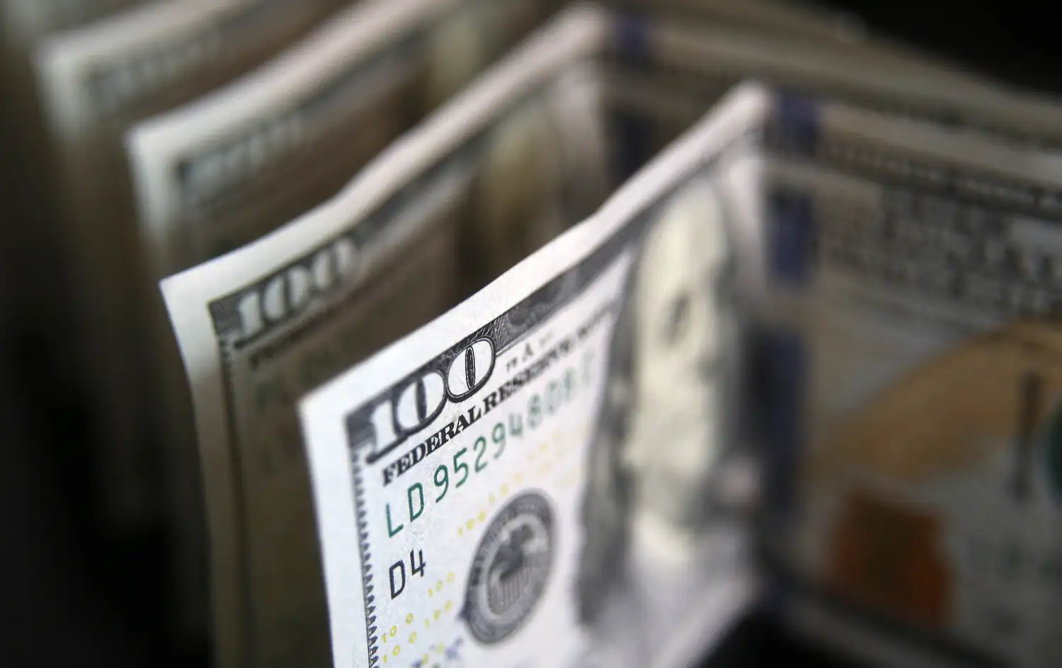 El dólar blue tocó los 200 pesos.