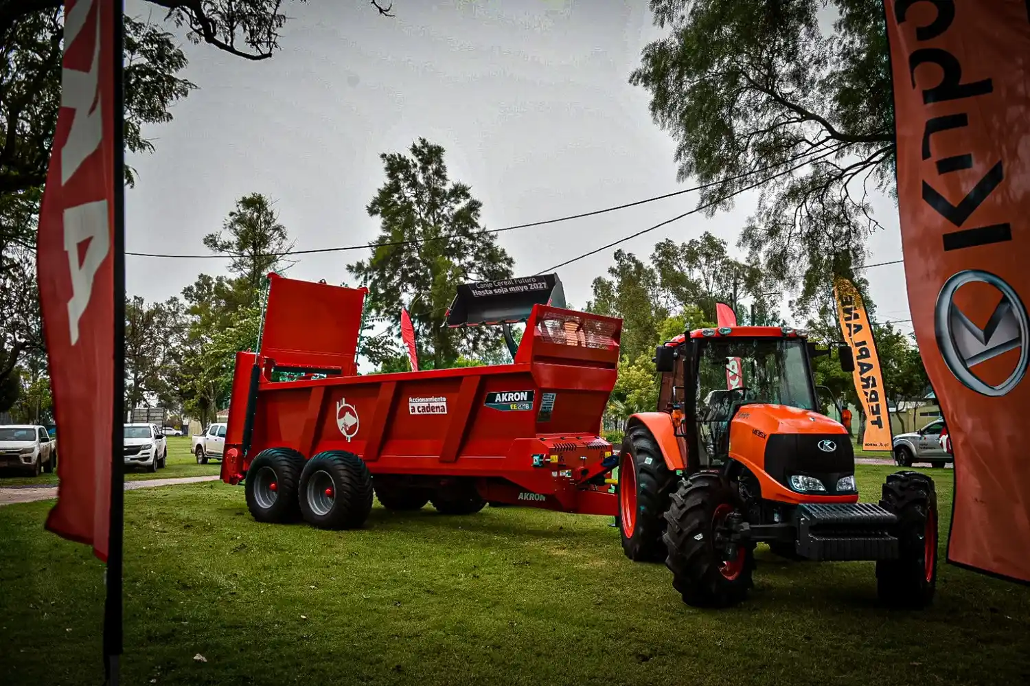 Akron comenzó su gira por el país.