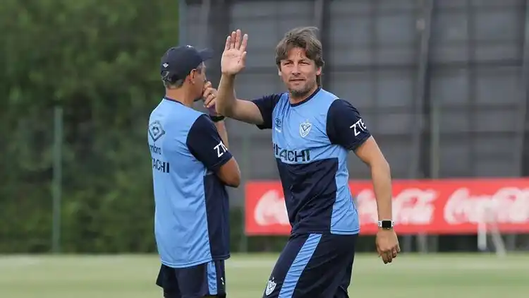El duro momento en el que Heinze anunció su renuncia como DT