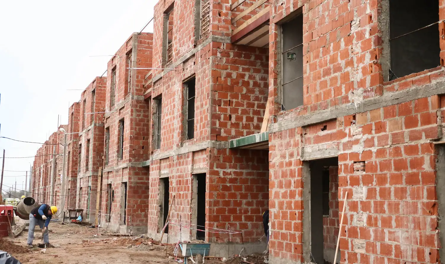La provincia inscribe al sorteo de 78 viviendas en la ciudad