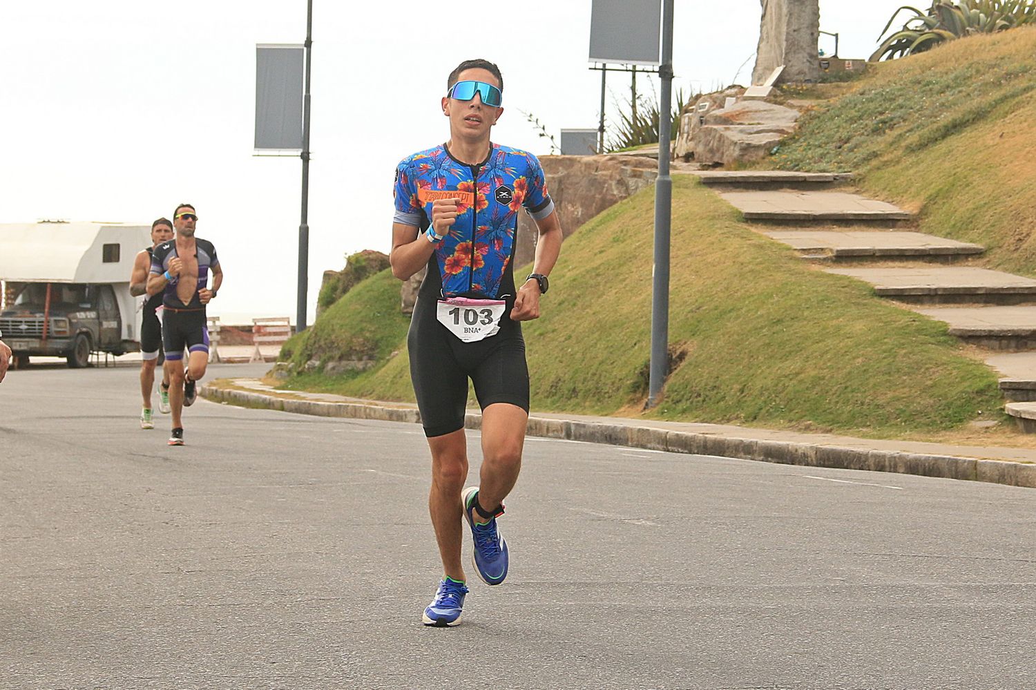 Tiago Muñoz en plena competencia del Triatlón Olímpico.