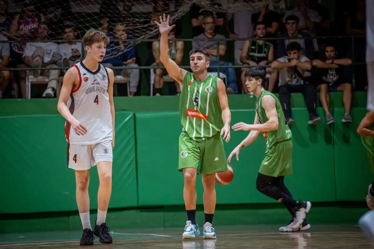 Valentín Lofrano fue el jugador destacado del partido con 36 puntos (Foto: Florencia Arroyos - MarcaDeportiva)