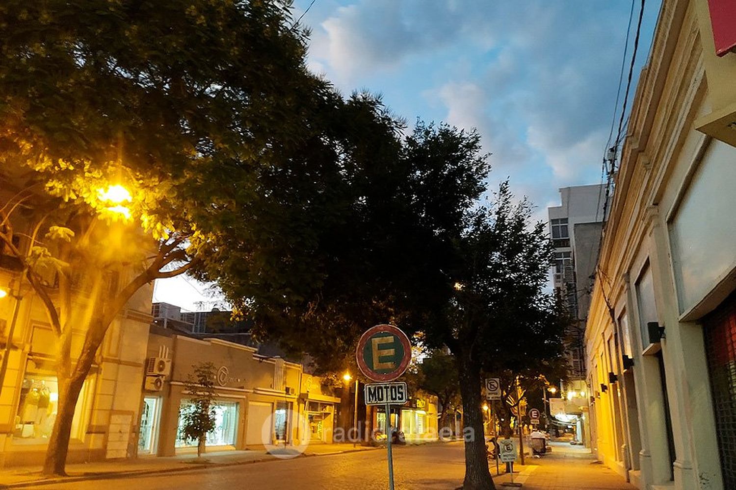 Con alerta amarillo por altas temperaturas todavía vigente, el SMN anuncia lluvias para la mañana