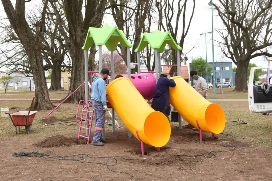 Llamado a licitación para la adquisición de juegos infantiles