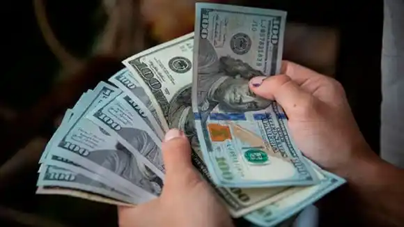 SE PIERDE DE VISTA: Dólar paralelo supera la barrera de los Bs 100 (+Detalles)