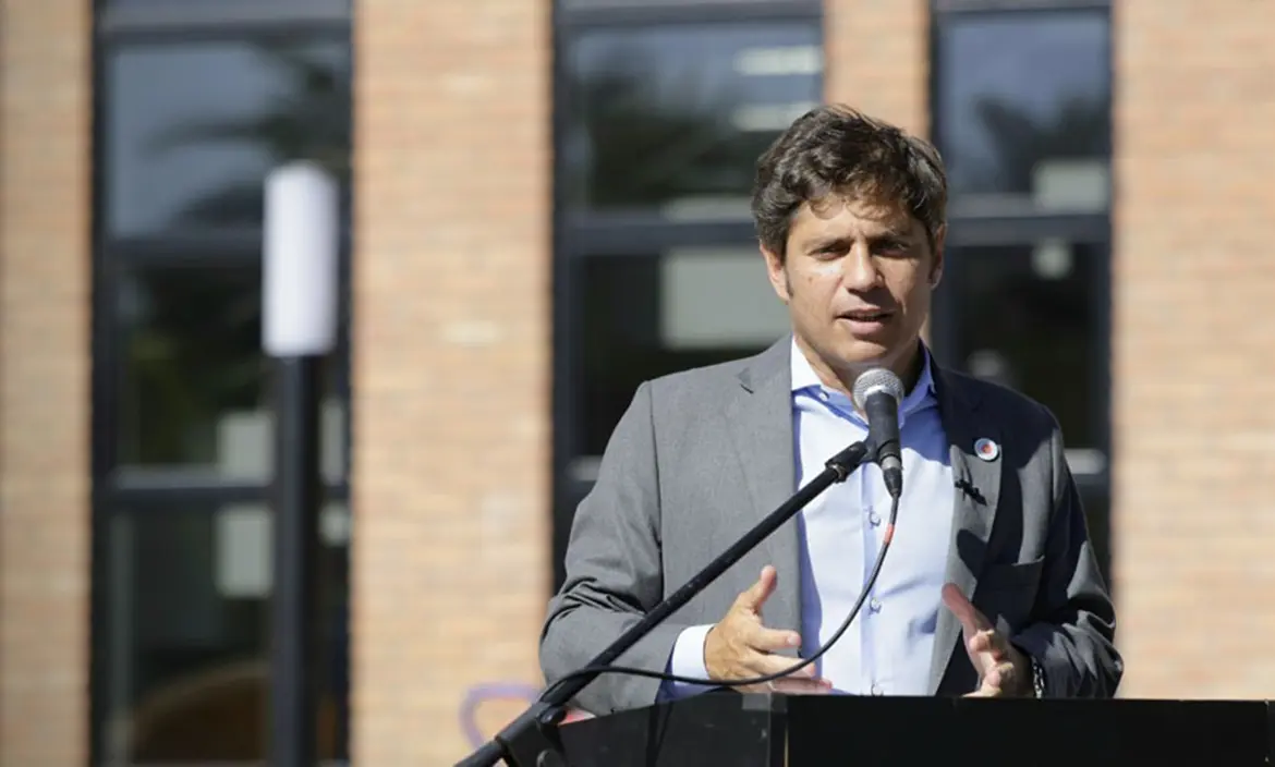 Kicillof denunció un "gesto antidemocrático" del Presidente
