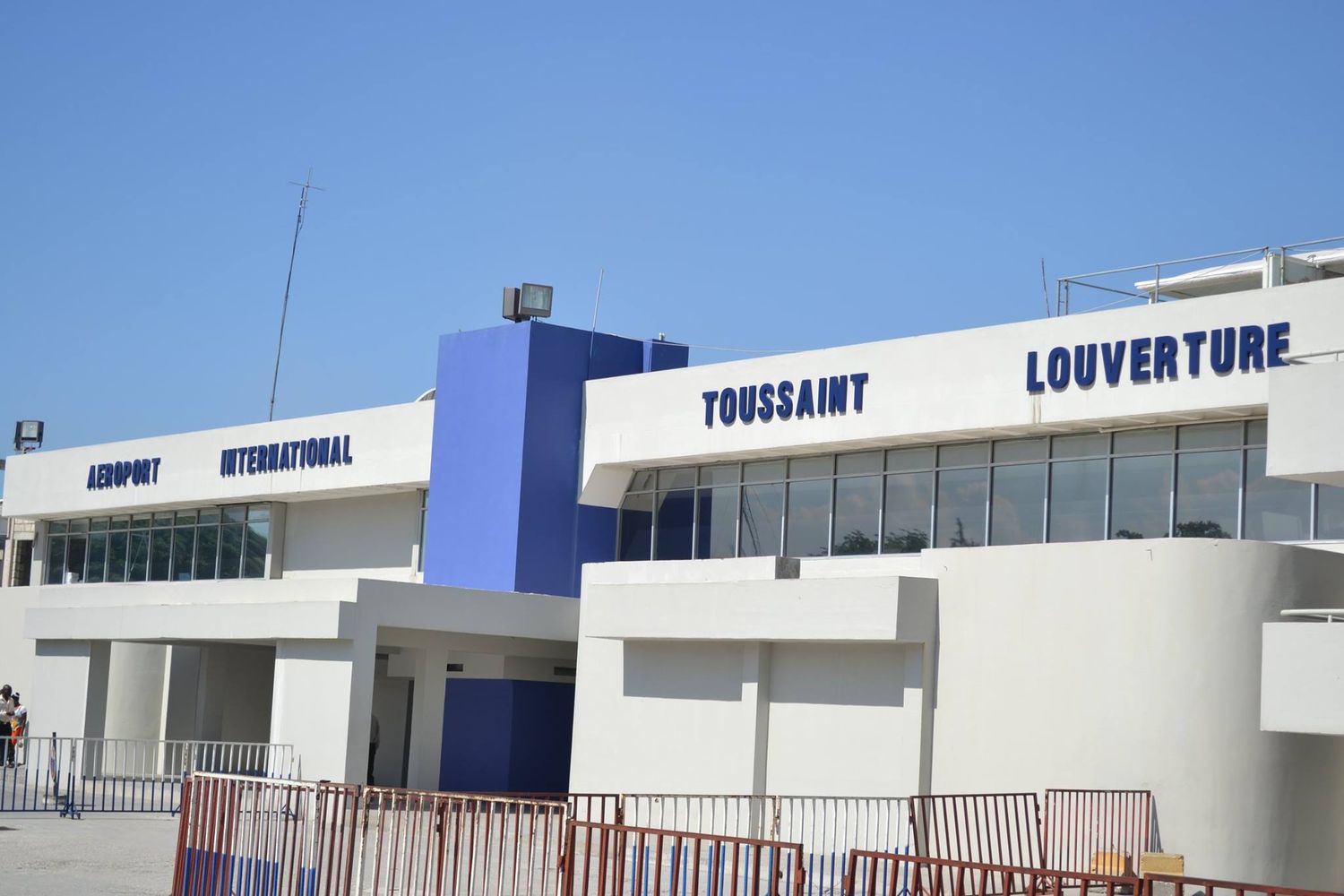 IATA pide acción inmediata del gobierno de Haití para garantizar la seguridad aérea