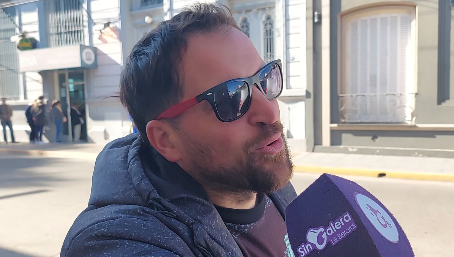 Ara pregunta: ¿cómo se llama el grupo de WhatsApp con tus amigos?