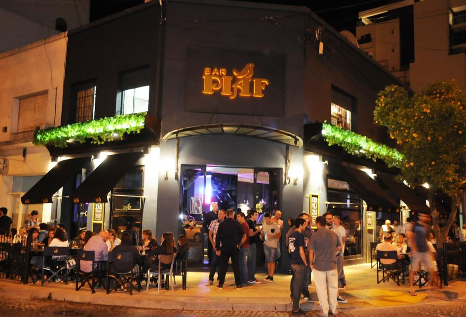 Abrió sus puertas Piaf, una original propuesta gastronómica y de cervezas