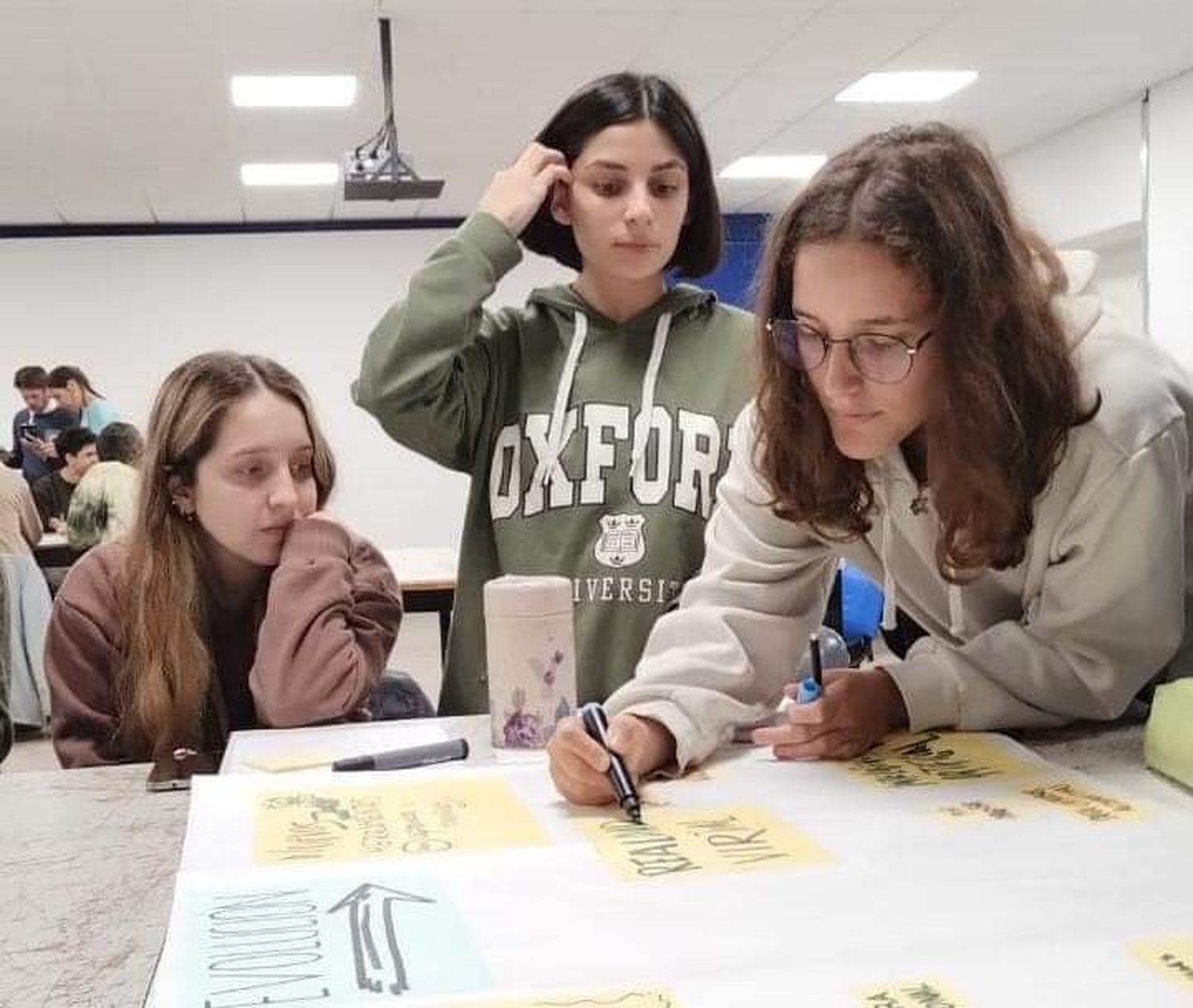 Los interesado podrán solicitar la ayuda económica, para el primer año de estudio de nivel superior o universitario   (Foto de archivo)