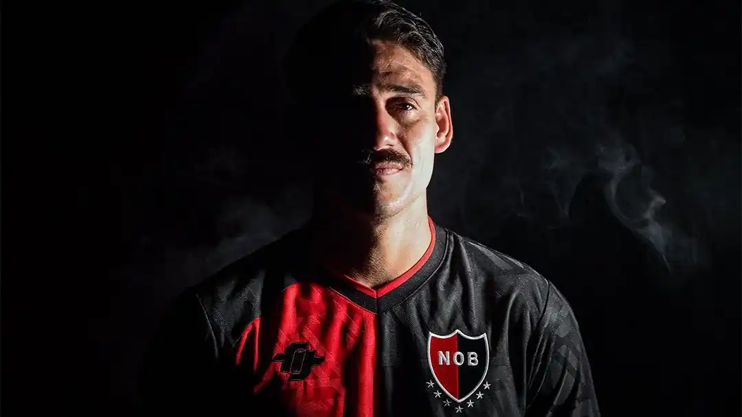 A horas de su estreno en el Apertura, Newell's presentó sus nuevas camisetas: cuánto salen