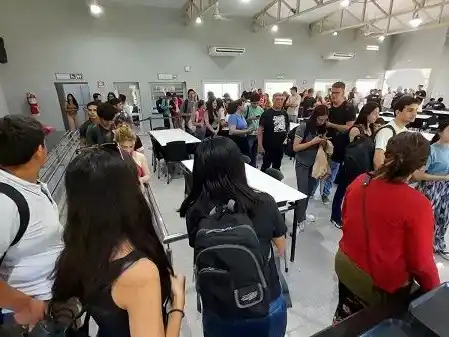 Denuncian sanciones a estudiantes por 
reclamos del acceso al comedor universitario