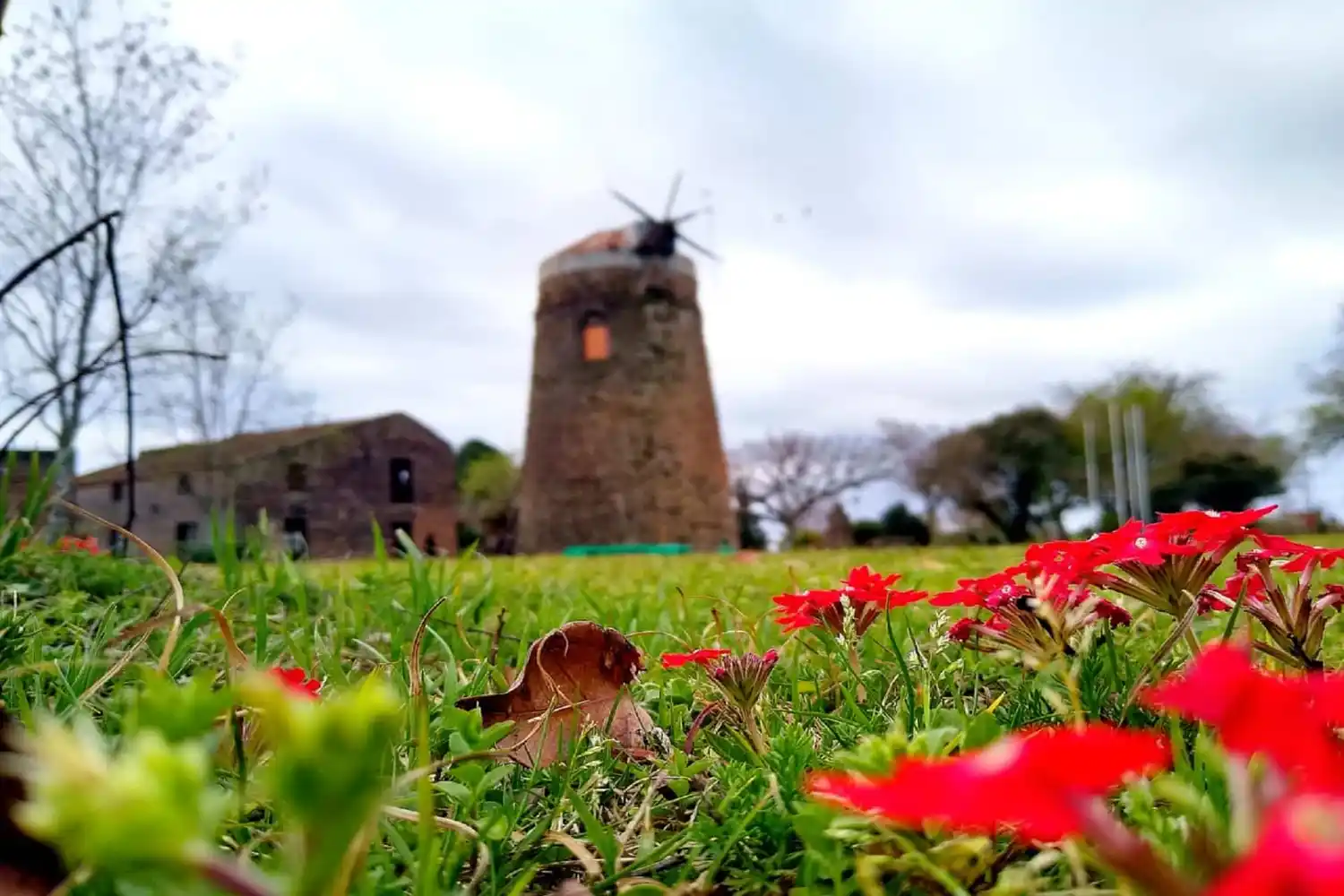 El  Museo Provincial Molino Forclaz  presenta el concierto de música del litoral “Dos Orillas”