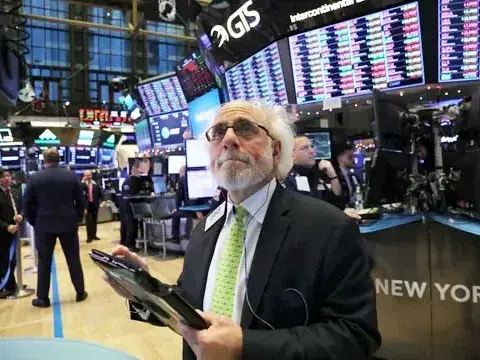 El riesgo país cayó por segundo día y se acercó a la barrera de los 430 puntos
