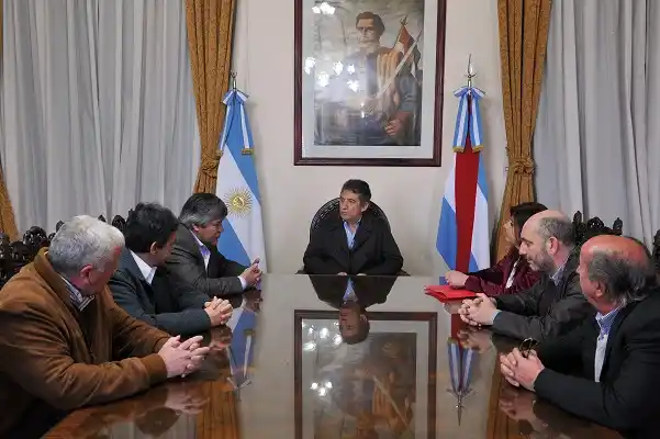 Urribarri recibió al directorio del IOSPER  