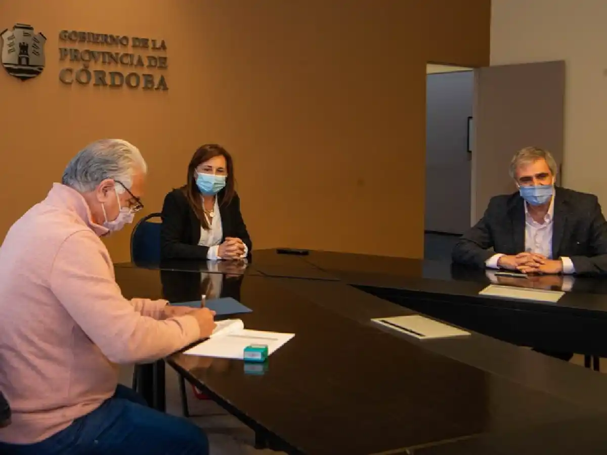  UEPC aceptó la propuesta del Gobierno: suba salarial del 28% hasta enero 2022