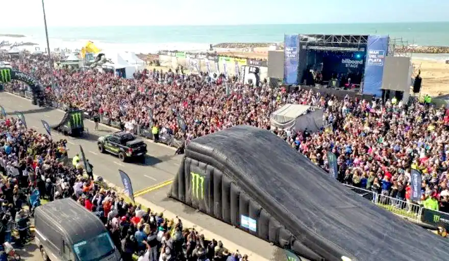 Con el fondo del mar. Así se disfrutó de un evento que desde el próximo año formará parte del calendario Mundial de Enduro en Arena