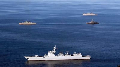 China y Rusia inician ejercicios navales con fuego real en el mar de China Meridional