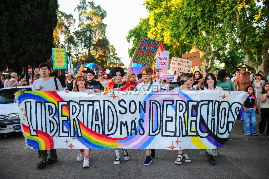 MARCHA DEL ORGULLO GUALEGUAYCHU 2023 - 9