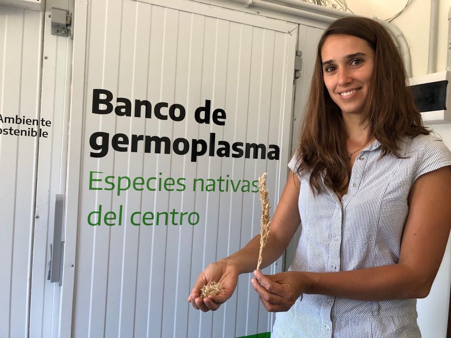 La investigadora Clara Milano, responsable del Banco de Germoplasma de la Facultad de Veterinarias.